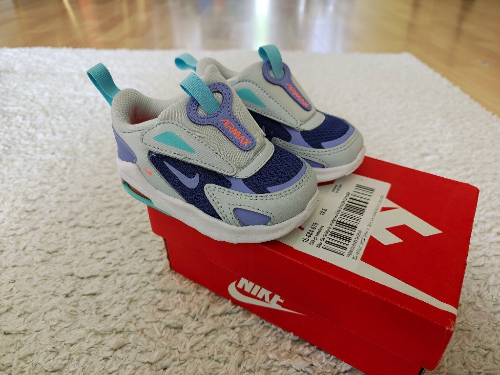 Nike baby schoenen, Kinderen en Baby's, Babykleding | Schoentjes en Sokjes, Ophalen, Schoentjes, Meisje, Nieuw