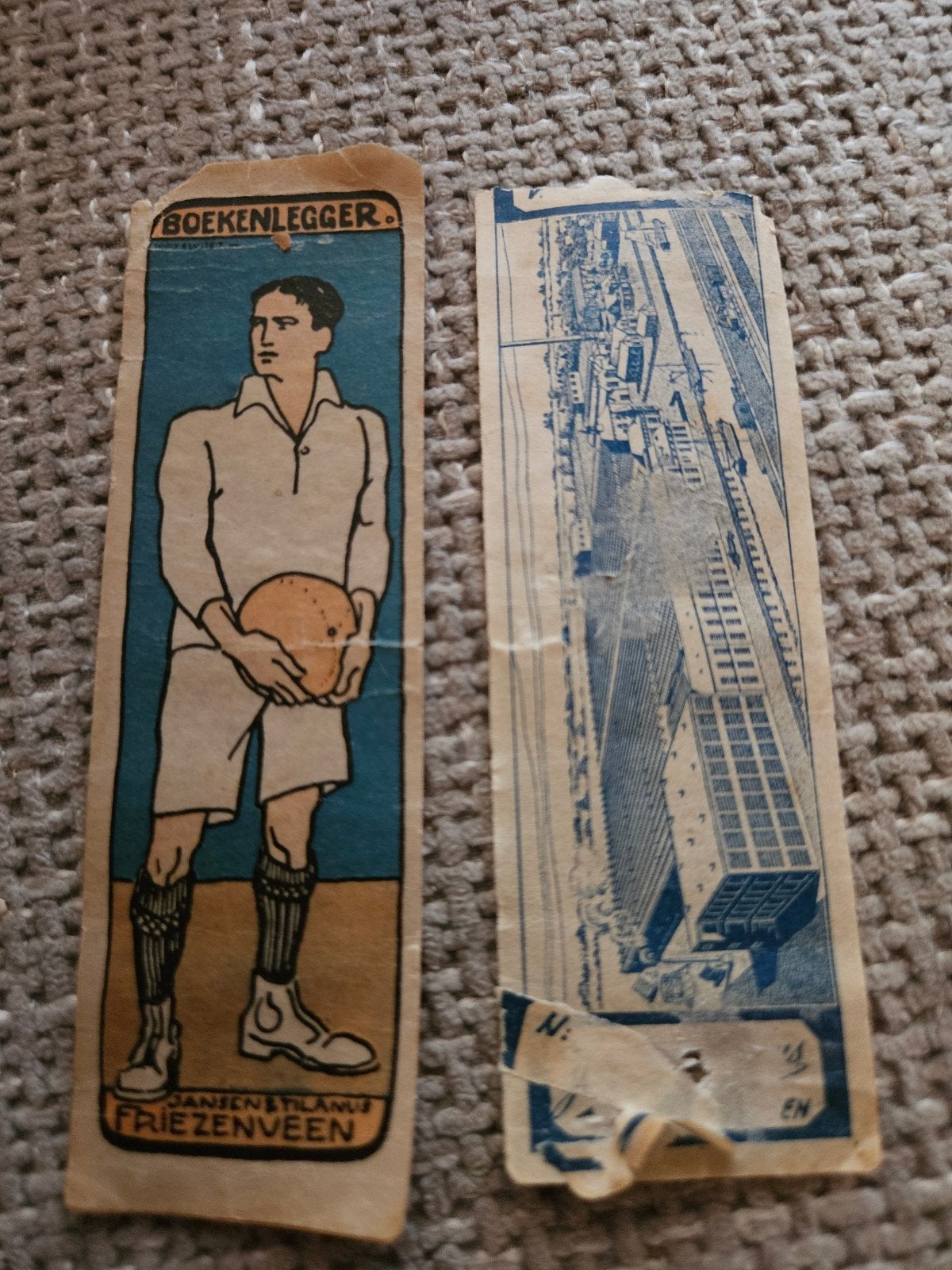friezeveen Jansen & Tilanus  Boekenleggers: Voetballer, Verzamelen, Merken en Reclamevoorwerpen, Ophalen of Verzenden