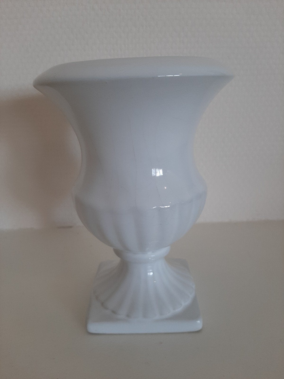 delft wit vaasje, Ophalen of Verzenden