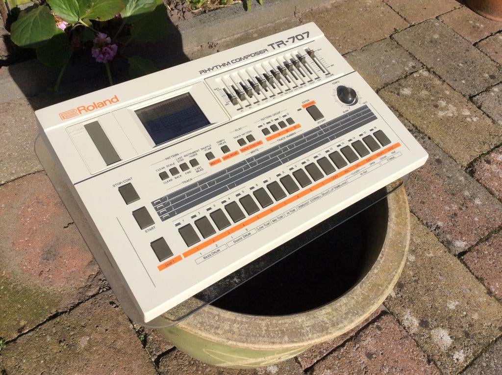 Roland TR-707 (LEES GOED), Muziek en Instrumenten, Drumcomputers, Ophalen of Verzenden, Gebruikt, Roland
