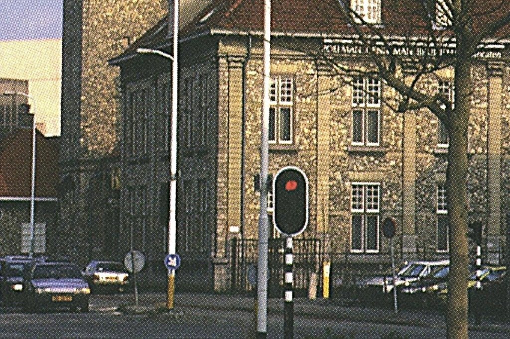 38230	Eindhoven	N Br steentjeskerk Museum	zegel afgeweekt, Verzamelen, Ophalen of Verzenden, 1980 tot heden, Gelopen, Noord-Brabant