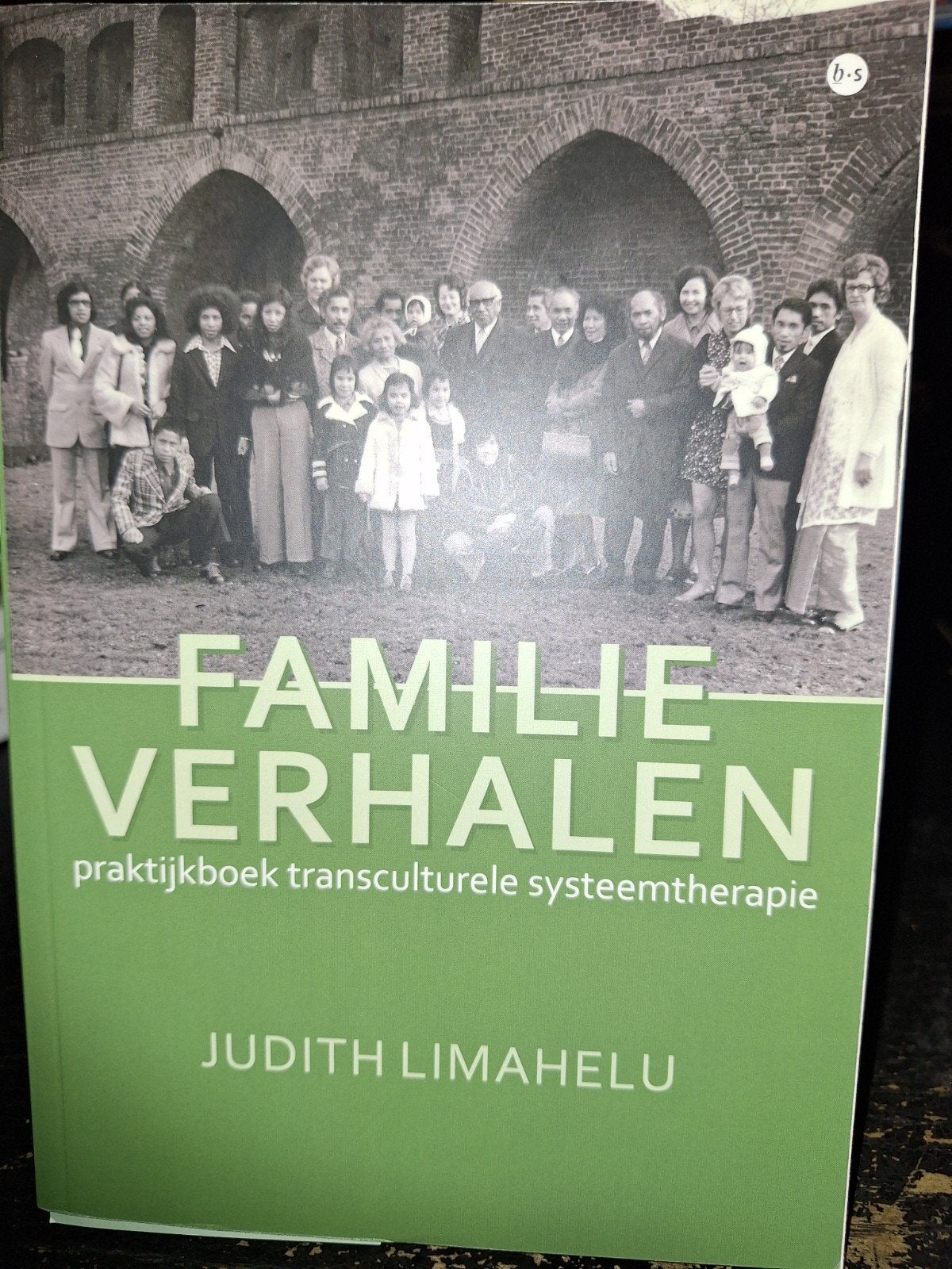 Familie verhalen, Boeken, Ophalen of Verzenden, Zo goed als nieuw