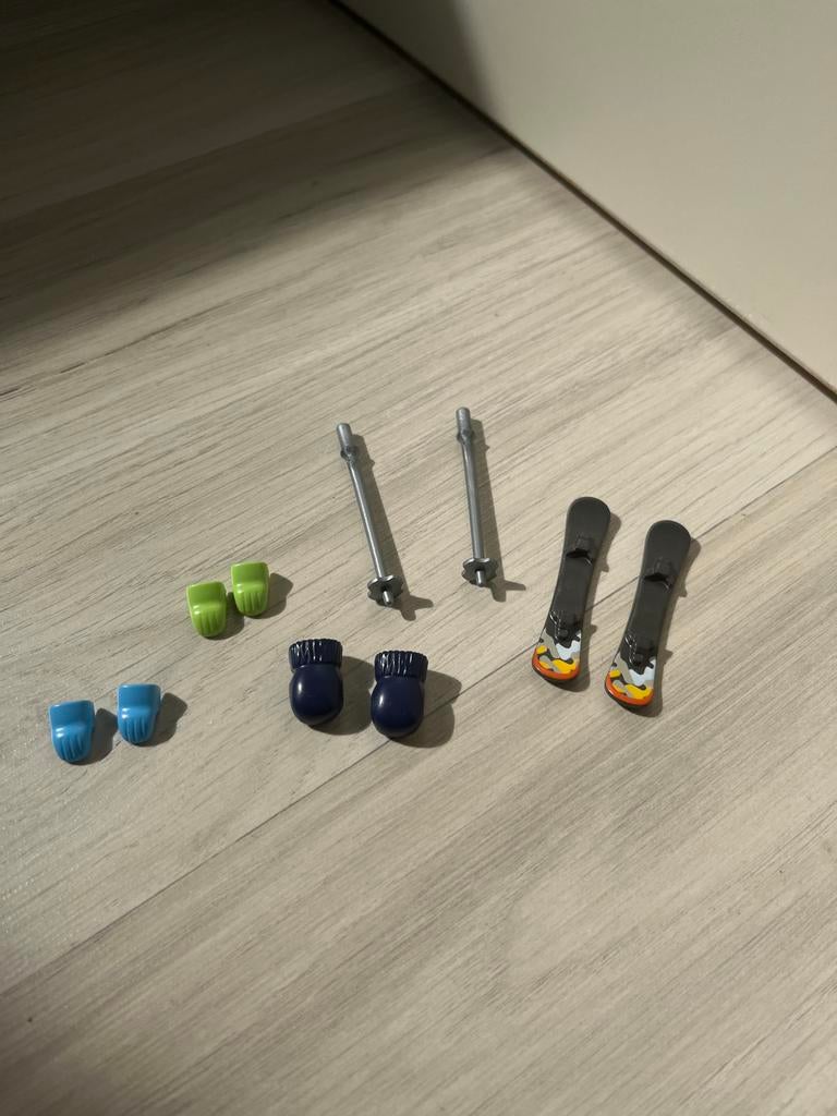 Playmobil ski met meerdere handschoenen, Ophalen of Verzenden, Zo goed als nieuw, Jongen of Meisje