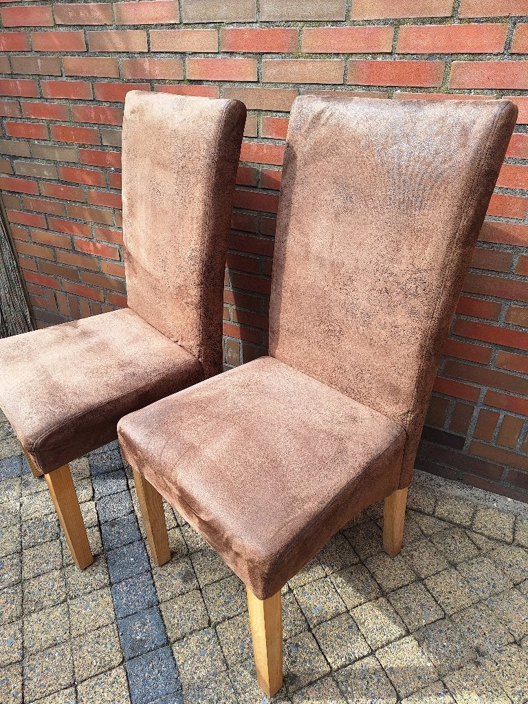 Gratis 4 nette eetkamerstoelen met houten poten, Ophalen of Verzenden, Gebruikt, Bruin, Vier