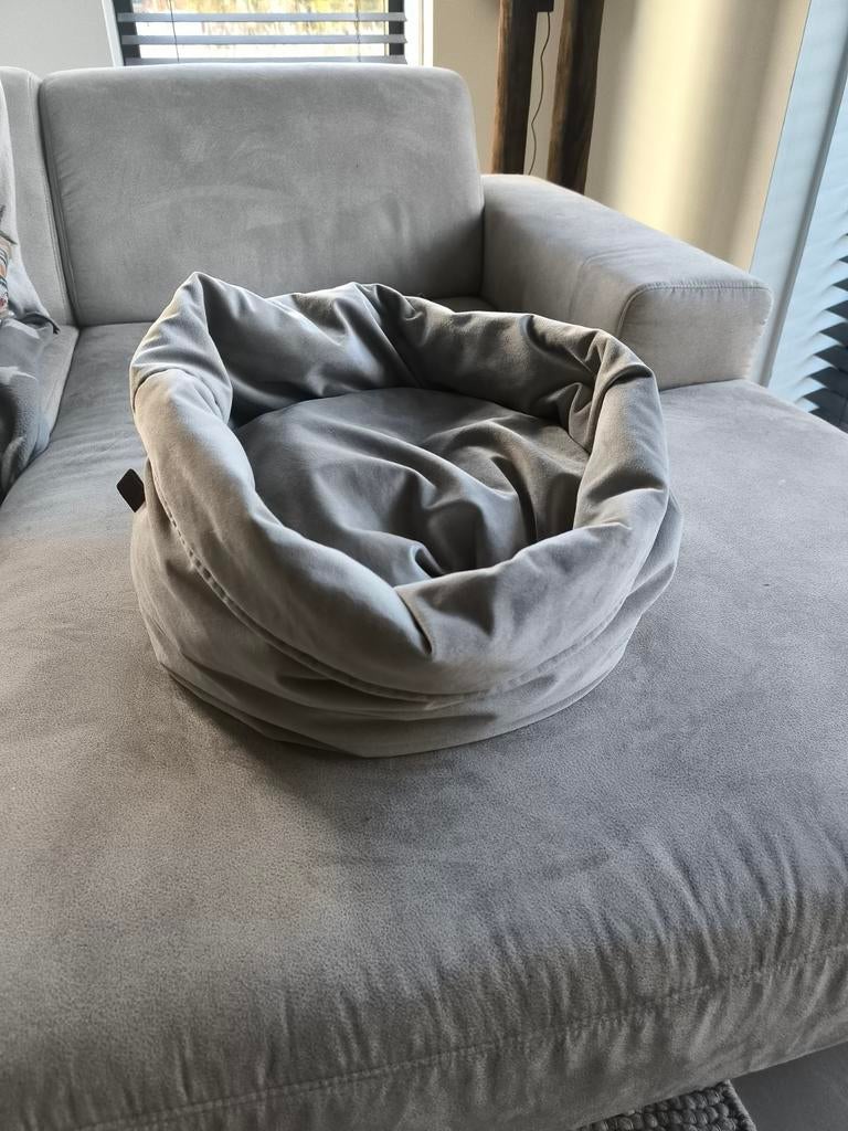 Kattenmandje, grijs, Designed by Lotte, Ophalen, Zo goed als nieuw