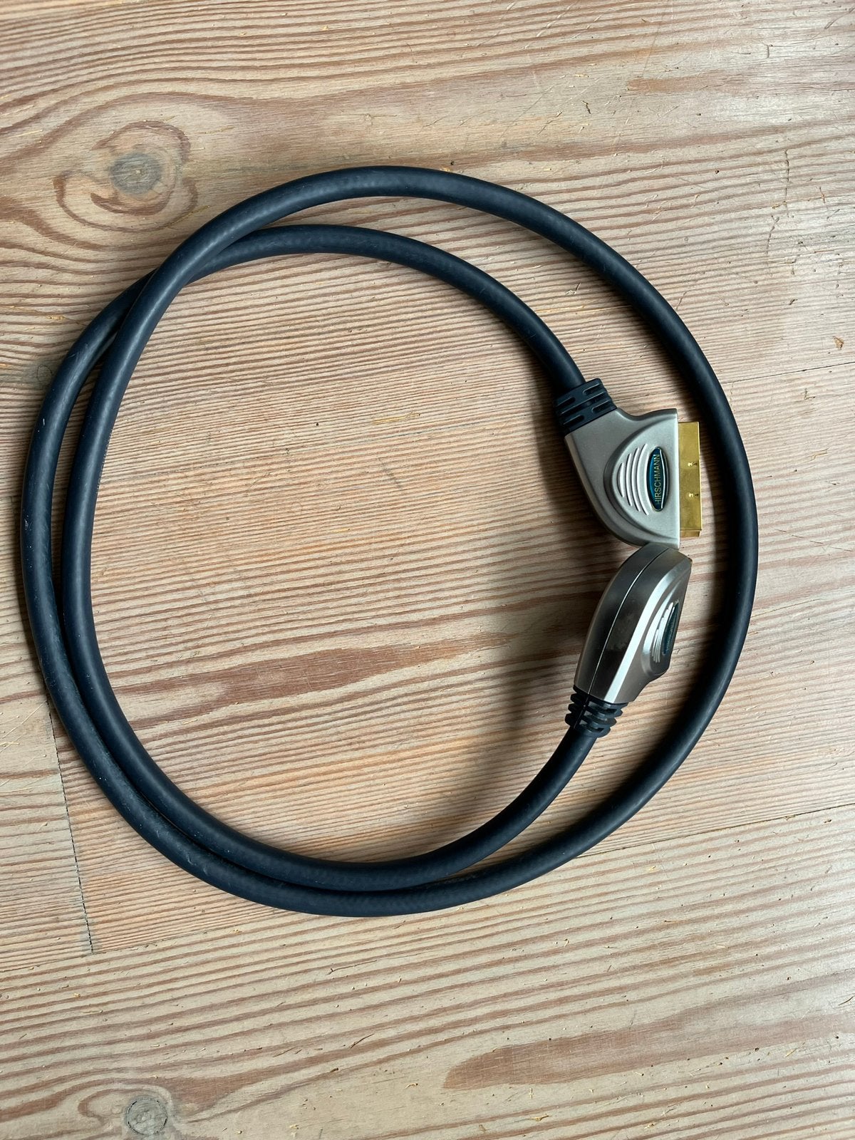 Scartkabel zwart voor audio video 1,5 meter Hirschmann, Ophalen of Verzenden, Zo goed als nieuw, Minder dan 2 meter, Scartkabel