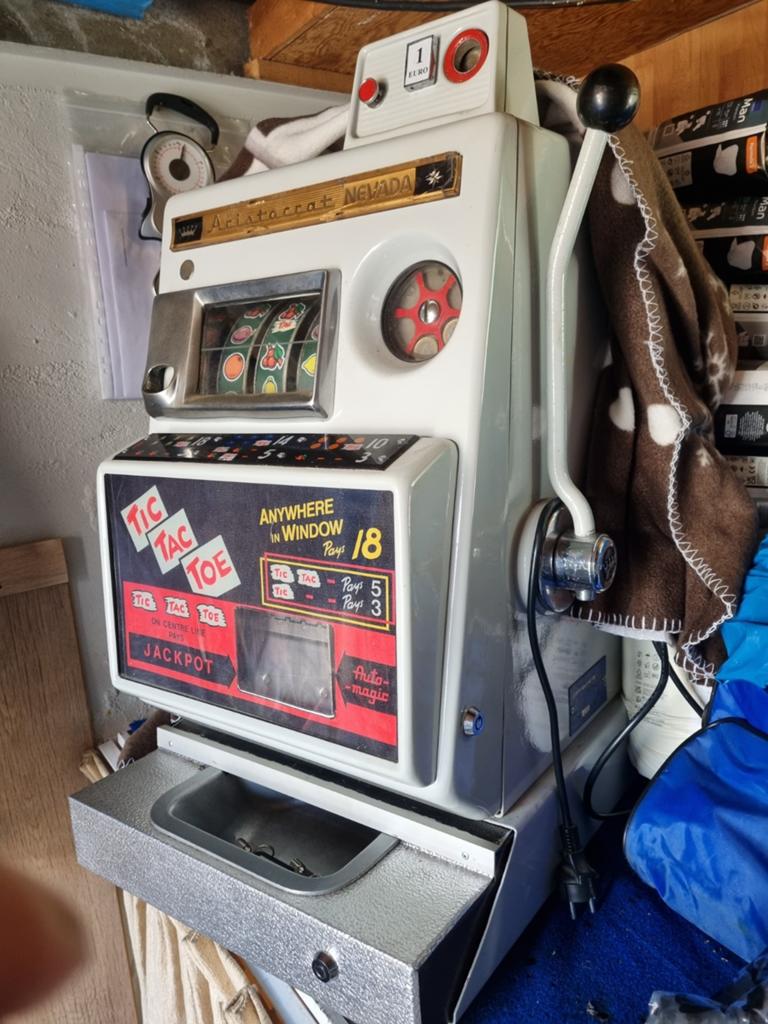 Aristocrat slotmachine, Euro, Ophalen, Met sleutels