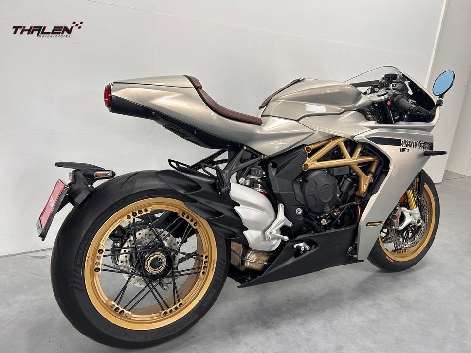 MV AGUSTA SUPERVELOCE 800 S Nieuw (bj 2025)  9 km, Motorrijbewijs A, Bedrijf, Super Sport, Meer dan 35 kW