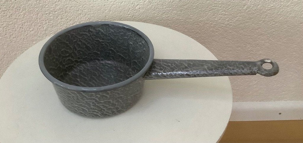 oud emaille, grijs gewolkt pannetje en sputum pot, Ophalen of Verzenden