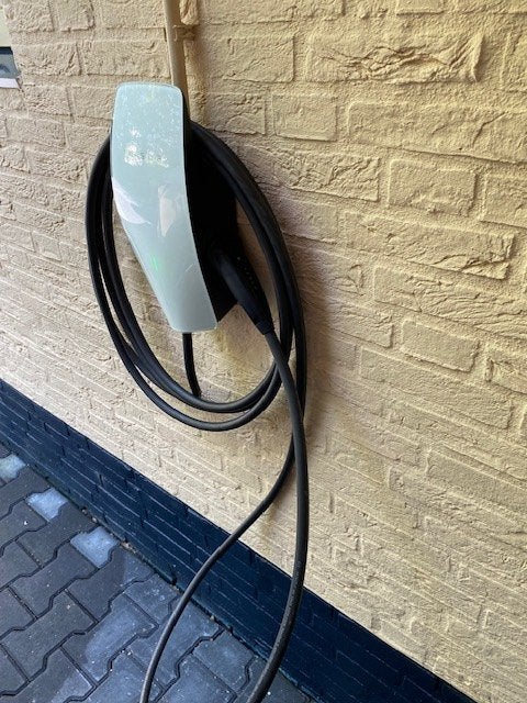 TESLA Wall connector Wit, Ophalen of Verzenden, Gebruikt, Laadpaal en Laadkabel