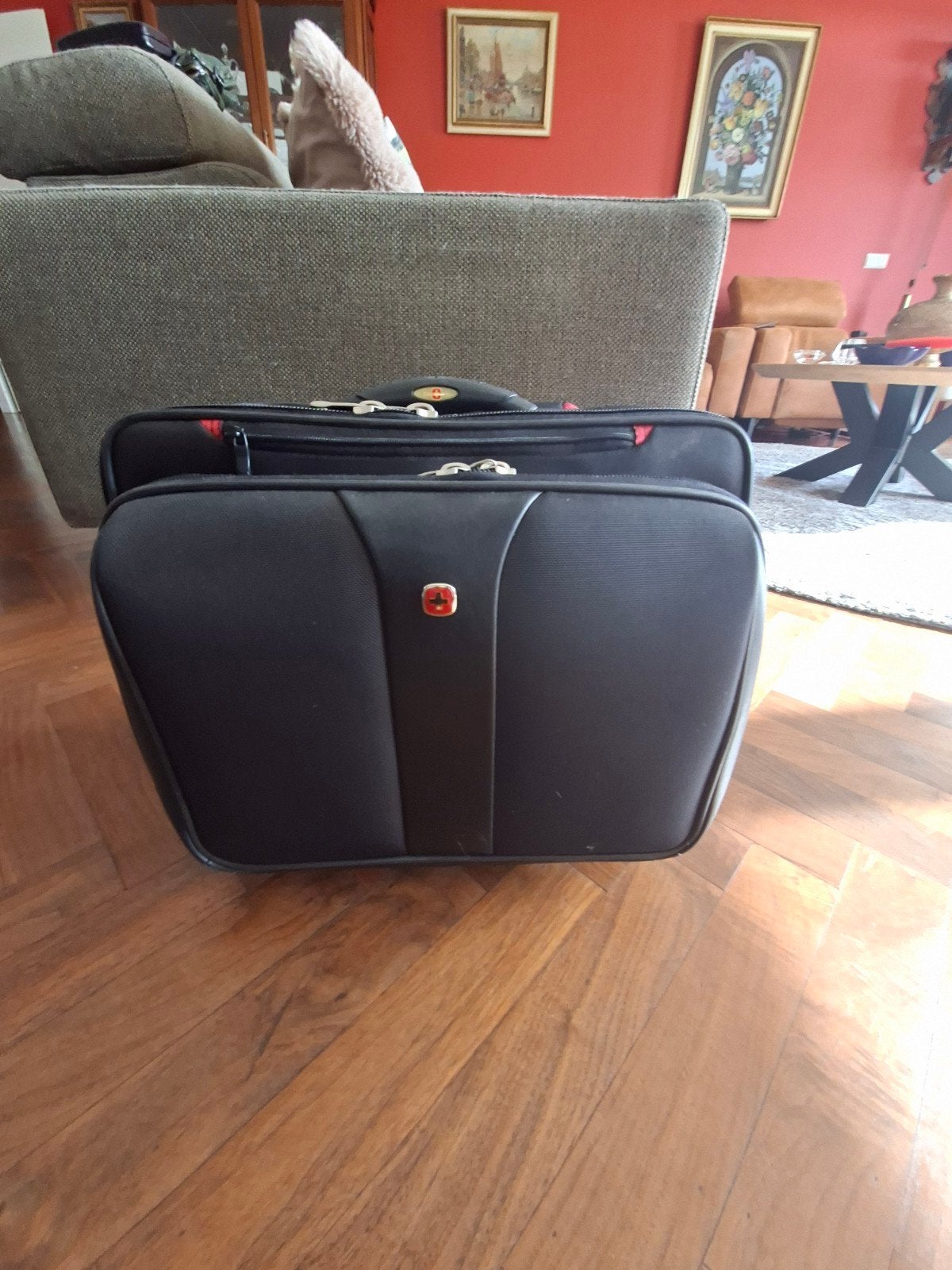 Wenger laptop trolley, Computers en Software, Ophalen, 17 inch of meer, Gebruikt, Overige typen
