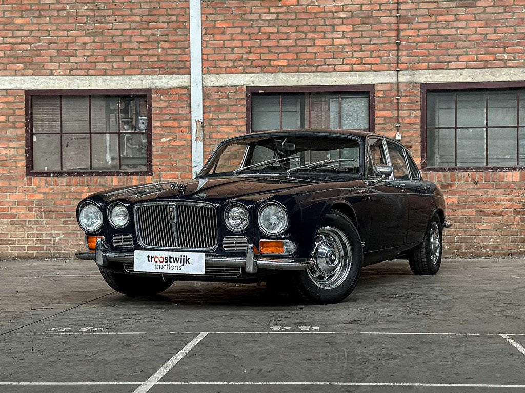 Jaguar XJ 5.3 V12 de Luxe 313pk 1973, 94-YA-92, Auto's, Gebruikt, Overige carrosserieën, 12 cilinders, Blauw
