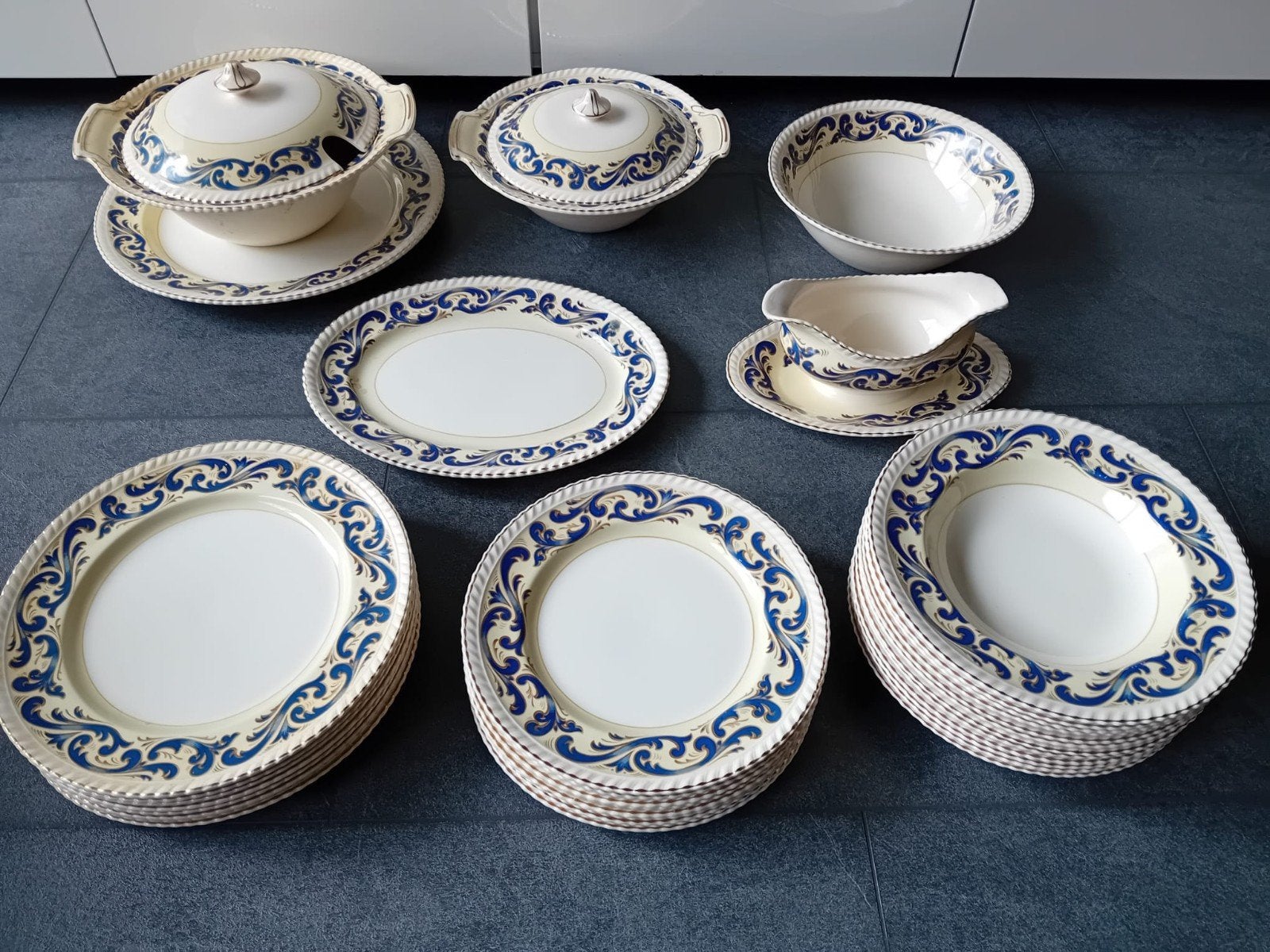 Johnson Bros Old English Johnson Brothers compleet servies., Huis en Inrichting, Ophalen of Verzenden, Porselein