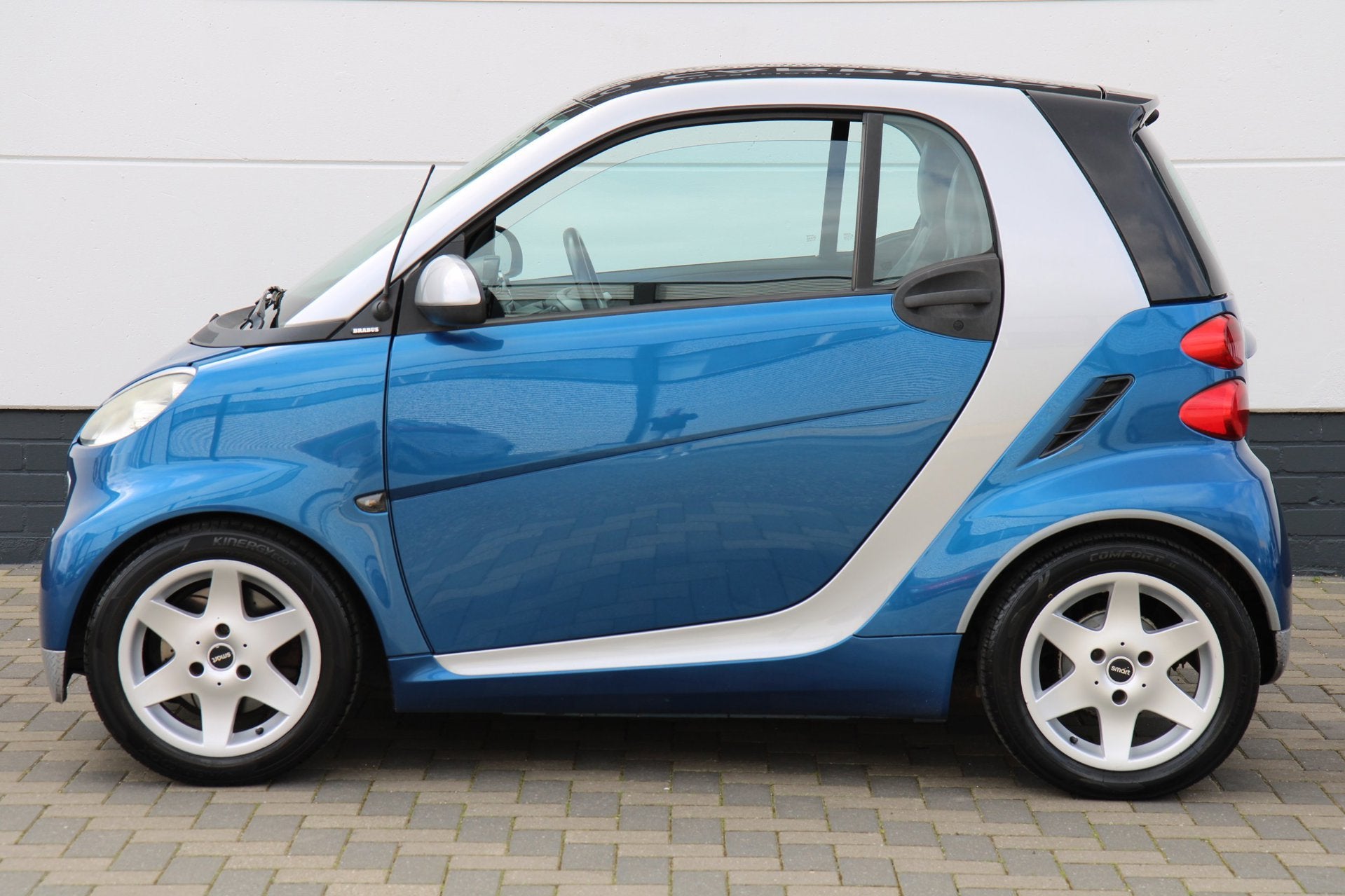 Smart Fortwo coupé 1.0 mhd Brabus Pano Airco NAP uniek !, Auto's, Automaat, Achterwielaandrijving, Gebruikt, Zwart