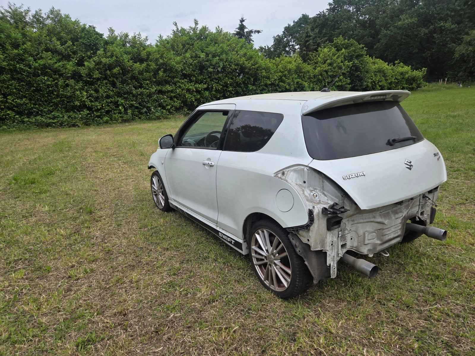 Suzuki Swift 1.6 3D Sport 2012 Wit, Auto's, Suzuki, Voorwielaandrijving, 136 pk, 4 cilinders, Handgeschakeld