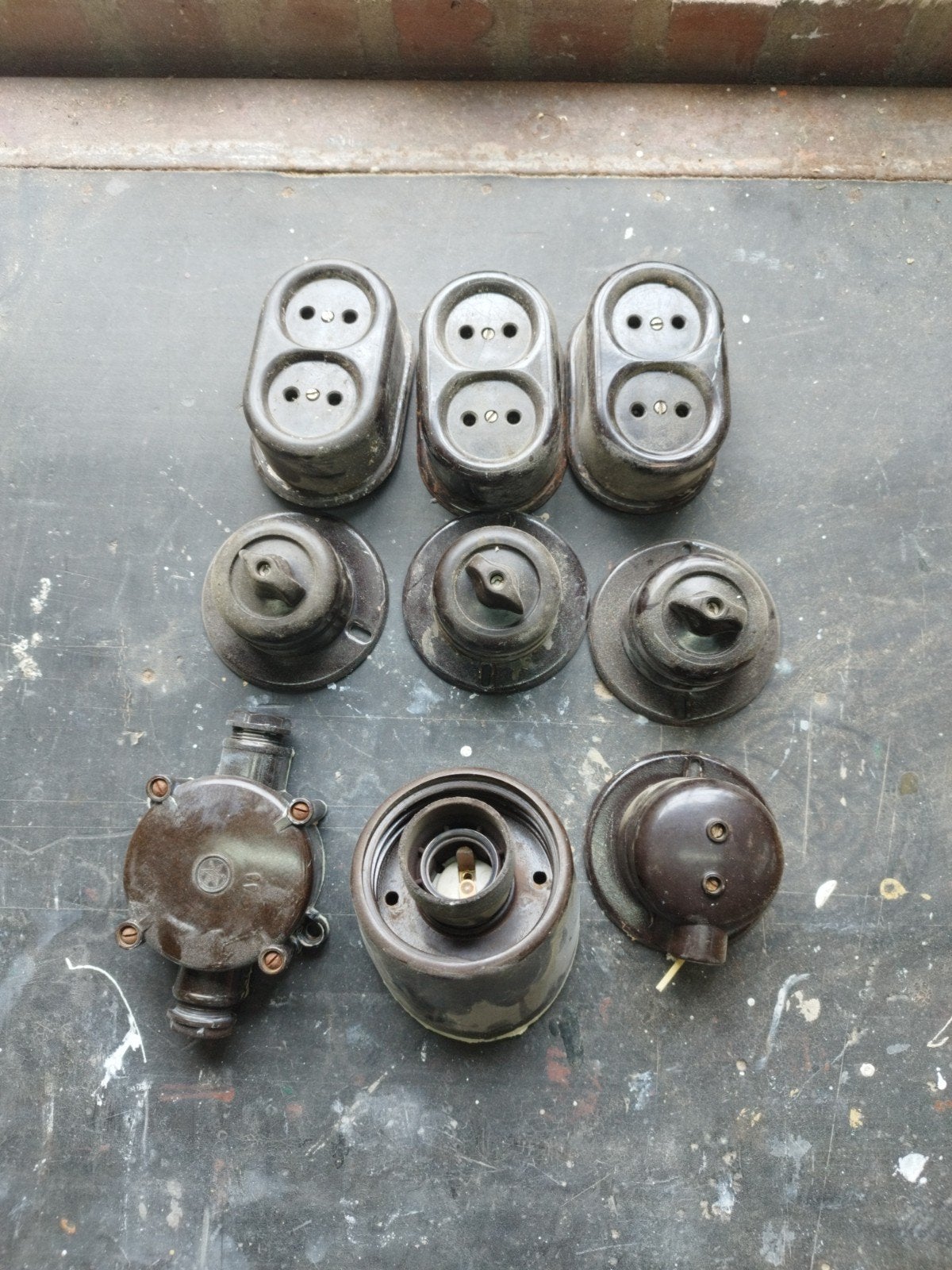 Vintage stopcontacten en schakelaars (bakeliet), Doe-het-zelf en Verbouw, Elektra en Kabels, Ophalen of Verzenden, Gebruikt, Overige merken