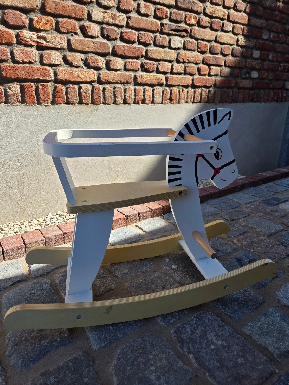 Houten hobbelpaard in zebra design, Ophalen, Gebruikt, Rij- of Hobbelspeelgoed