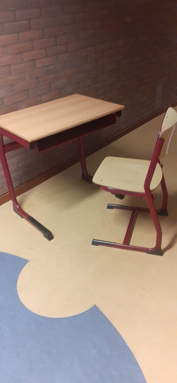 school tafereeltje, Ophalen, Zo goed als nieuw