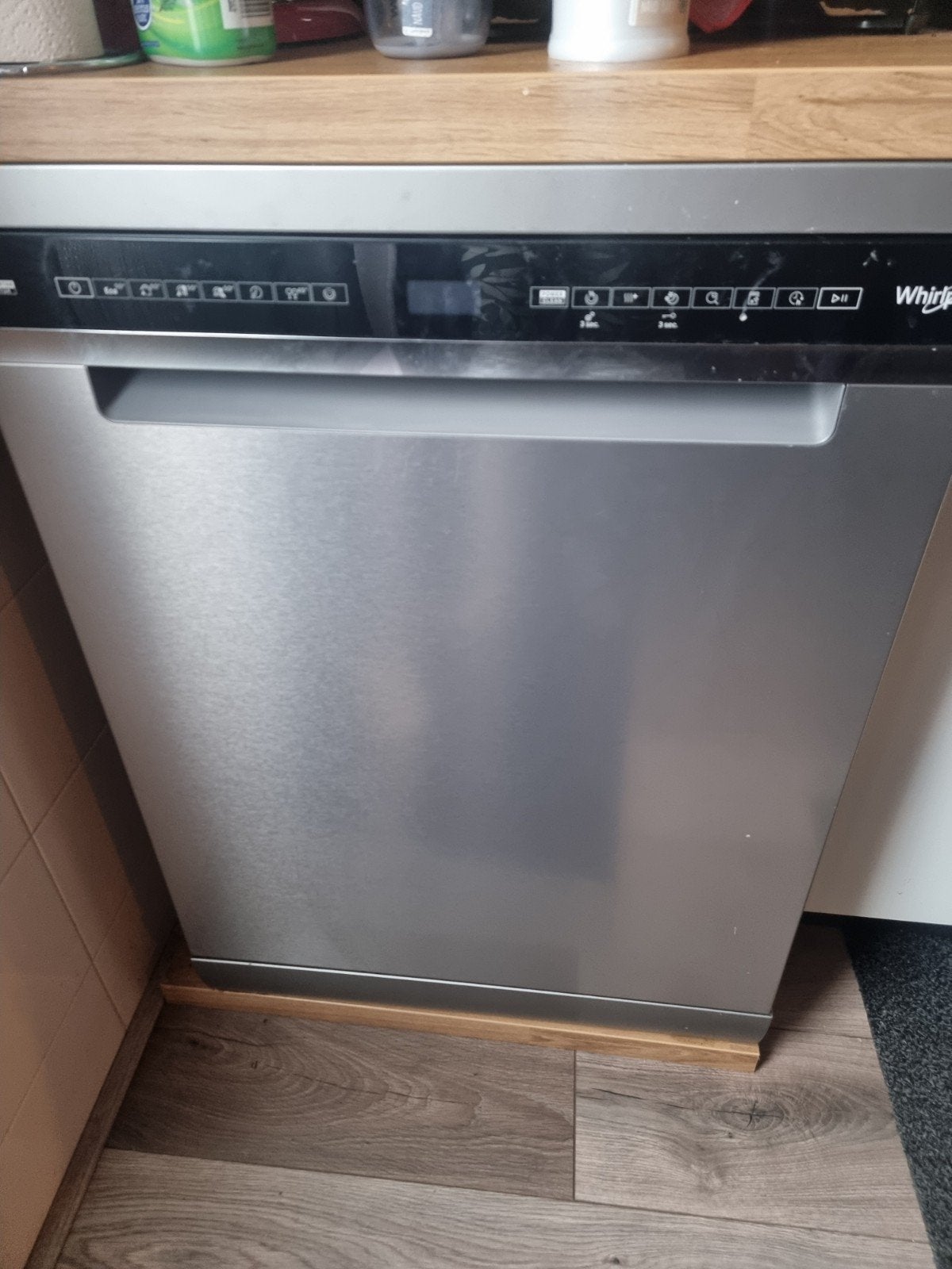 Vrijstaande Whirlpool vaatwasser met besteklade, Witgoed en Apparatuur, Ophalen, Zo goed als nieuw, Minder dan 85 cm