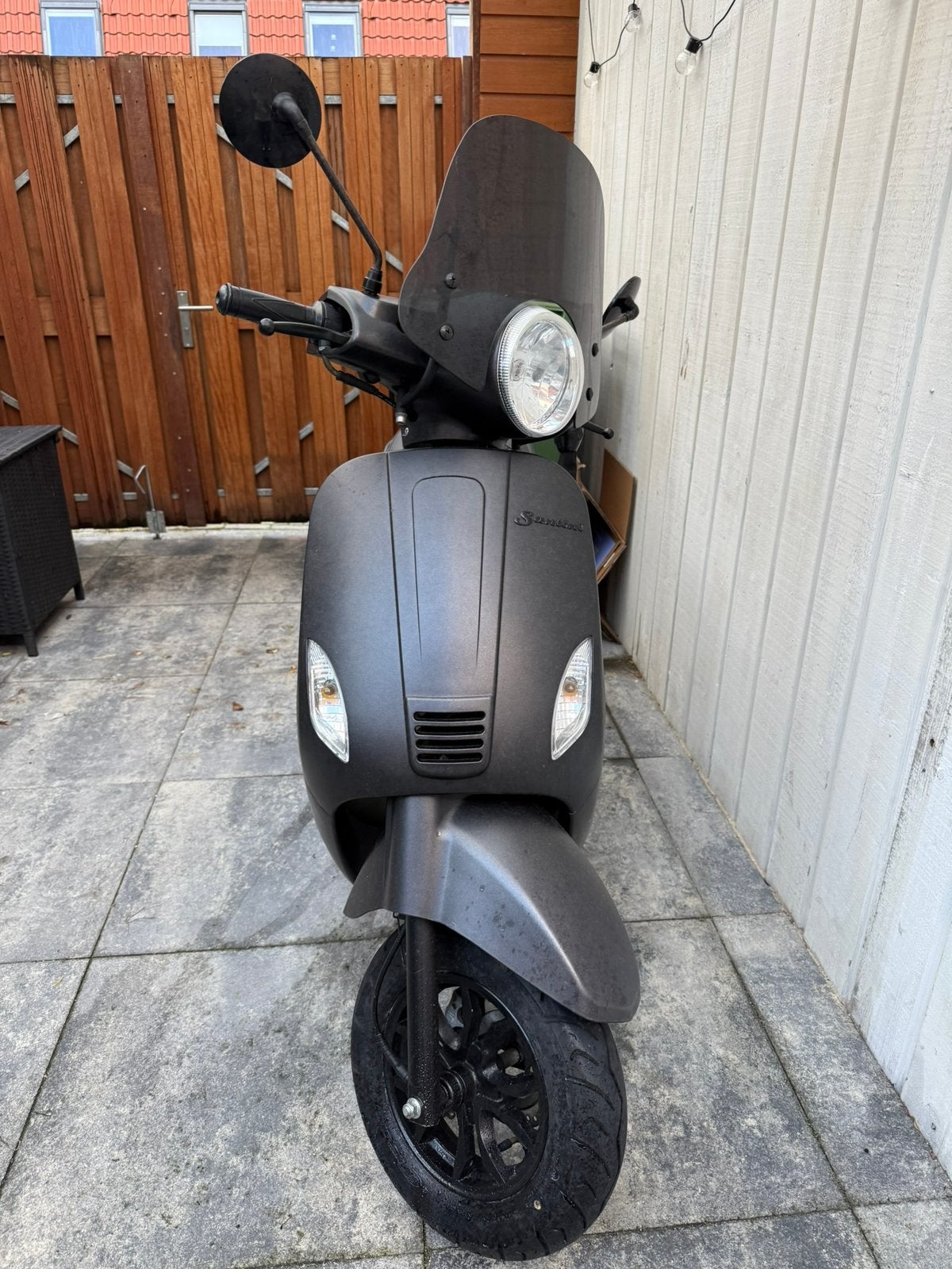 Santini Capri scooter., Fietsen en Brommers, Snorfietsen en Snorscooters, Zo goed als nieuw, Overige merken, Benzine, Ophalen of Verzenden