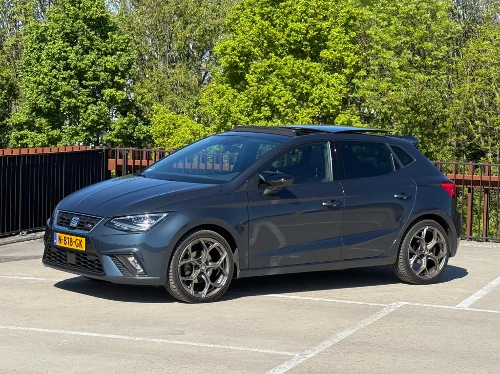 Seat Ibiza 1.0TSI 115pk - Pano FR Digital dash Alcantara, Voorwielaandrijving, 40 €/maand, Ibiza, Handgeschakeld
