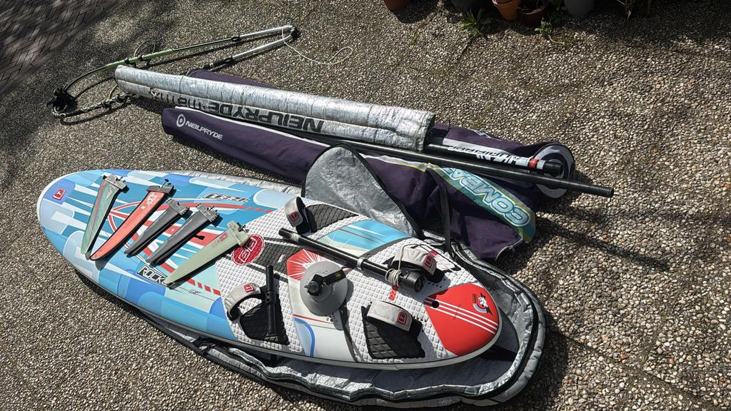Tabou Rocket 115 complete set met 2 zeilen, Watersport en Boten, Windsurfen, Ophalen, Minder dan 250 cm, Met vin(nen), Complete set