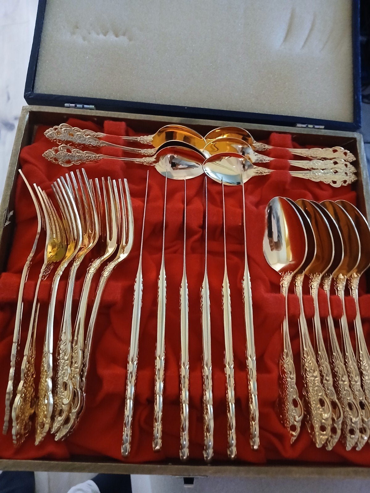 Een prachtige set vorken, lepels en messen, verguld met blad, Ophalen of Verzenden