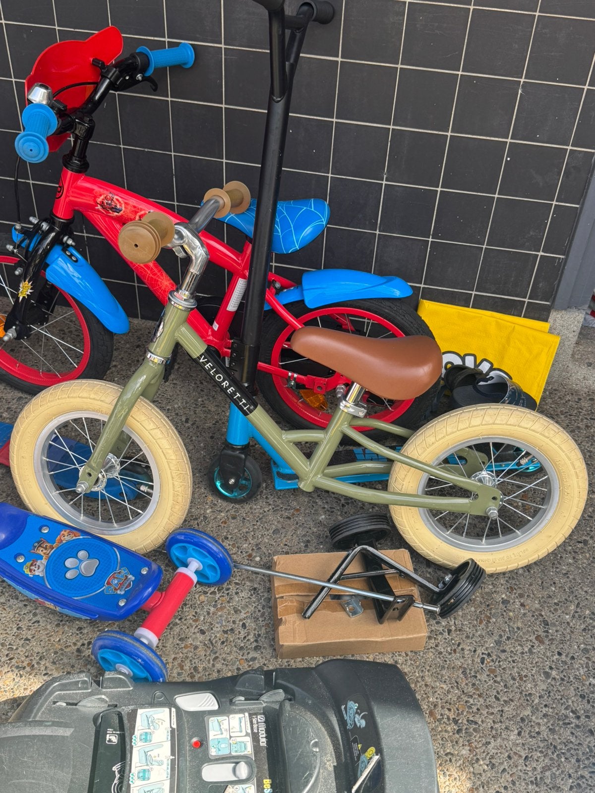 Veloretti kinderfiets, Ophalen, Zo goed als nieuw, Minder dan 16 inch