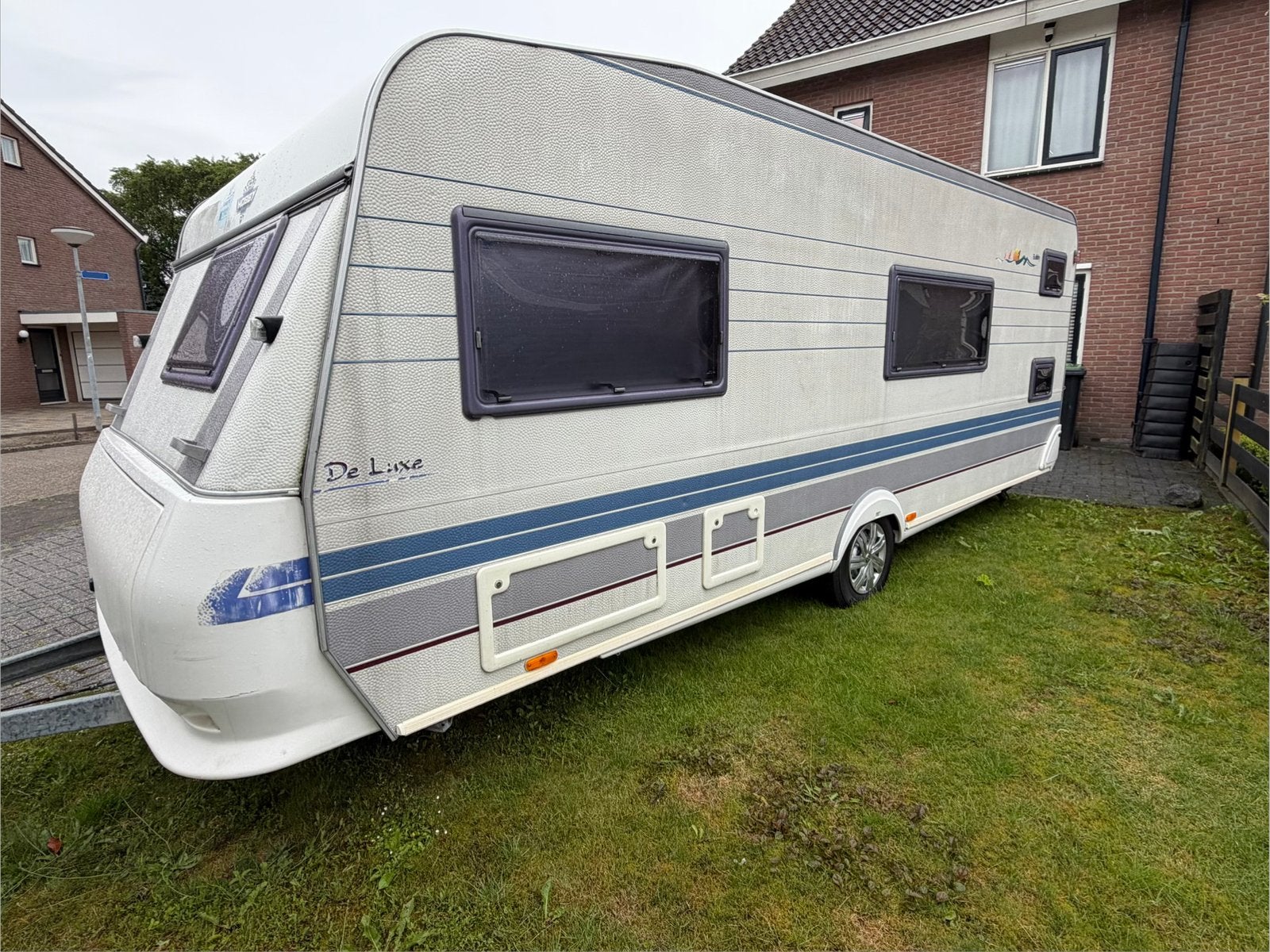 Hobby 560 KFME stapelbed caravan, Rondzit, Hobby, Schokbreker, Particulier