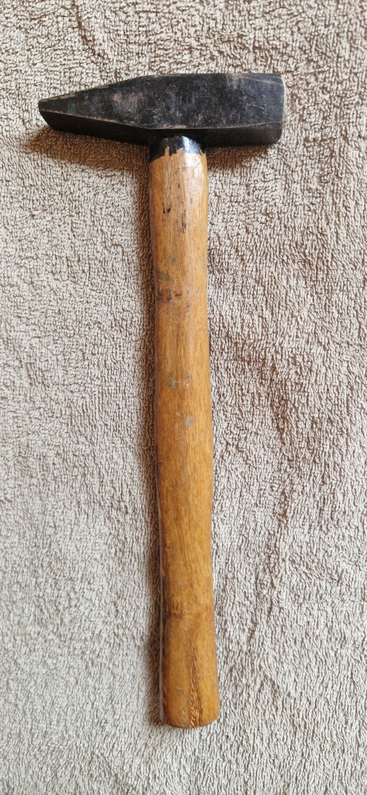 Robuuste hamer met houten steel, Doe-het-zelf en Verbouw, Gereedschap | Handgereedschap, Ophalen of Verzenden, Zo goed als nieuw