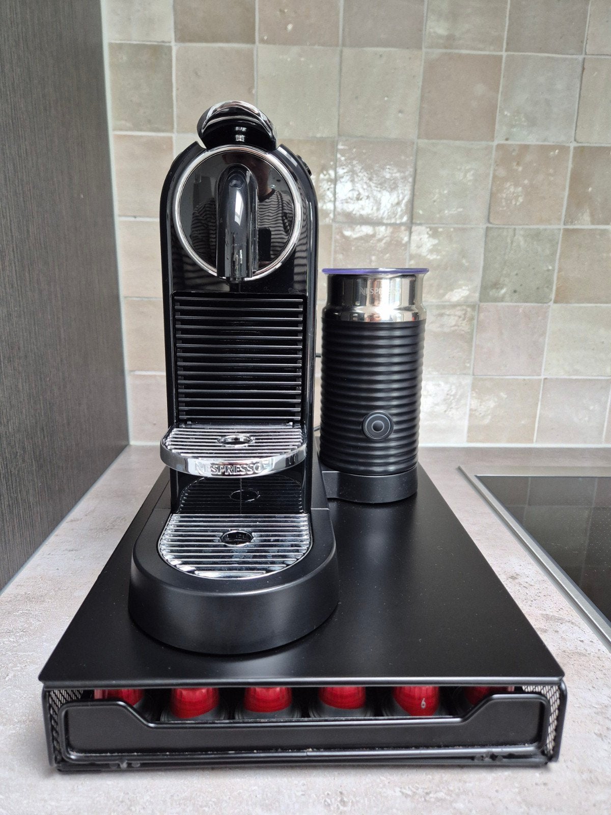 Nespresso CitiZ & Milk + Aeroccino + capsulehouder + 68 cups, Witgoed en Apparatuur, Gebruikt, Koffiemachine, Ophalen of Verzenden