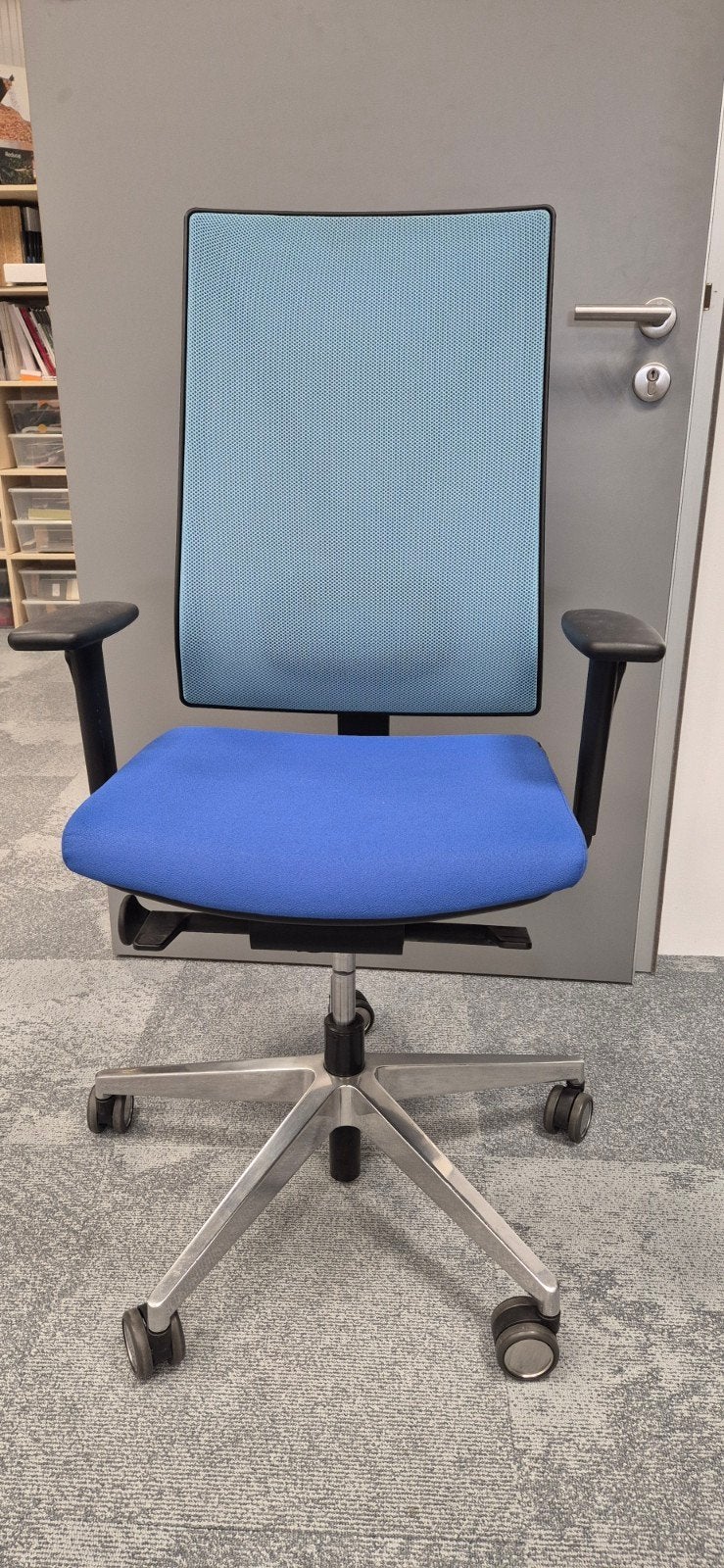 Girsberger Yanos Bureaustoel - Blauw, Ergonomisch, Huis en Inrichting, Ophalen, Blauw, Zo goed als nieuw, Bureaustoel
