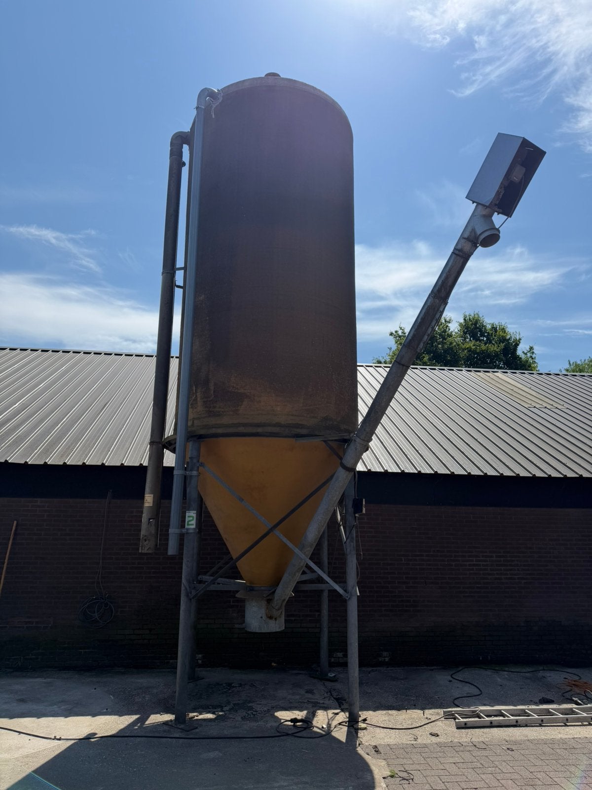 Voersilo/ broksilo 11 ton met vijzel, Dieren en Toebehoren, Ophalen, Vee