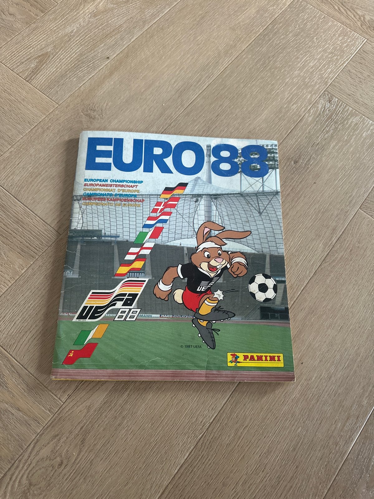 Panini album Euro 88 compleet met zeldzame Sjaak Troost, Ophalen of Verzenden, Gebruikt, Overige binnenlandse clubs, Boek of Tijdschrift