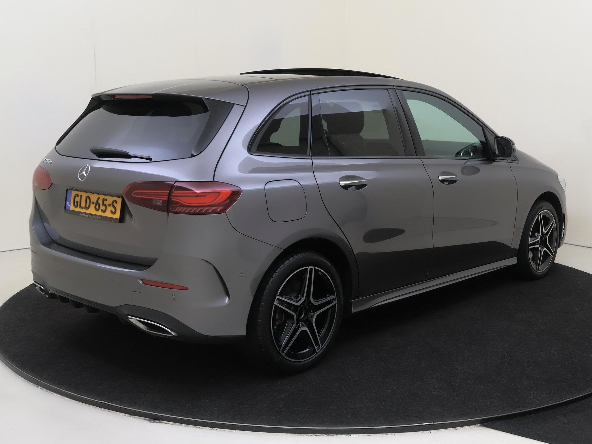 Mercedes-Benz B-klasse 250 e Star Edition AMG Line /Panorama, Auto's, Gebruikt, 4 cilinders, 16 kWh, 1645 kg