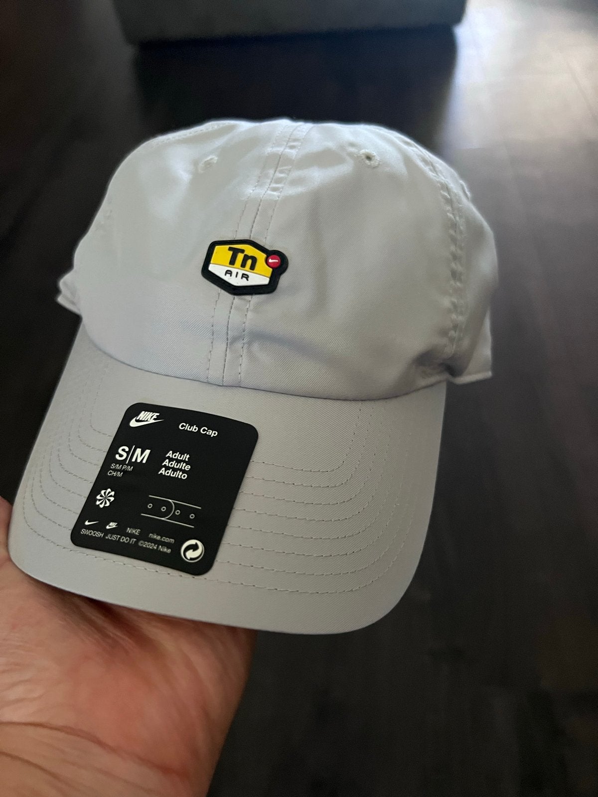 Nike Tn Air Club Cap Grijs S/M Nieuw, Kleding | Heren, Hoeden en Petten, Ophalen of Verzenden, Nieuw, 57 cm (M, 7⅛ inch) of minder