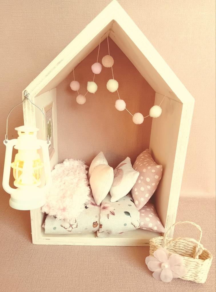 Nieuw! Lief muizenhuisje (S)met slaapbank/bedje • tip Maileg, Ophalen of Verzenden, Nieuw, Poppenhuis
