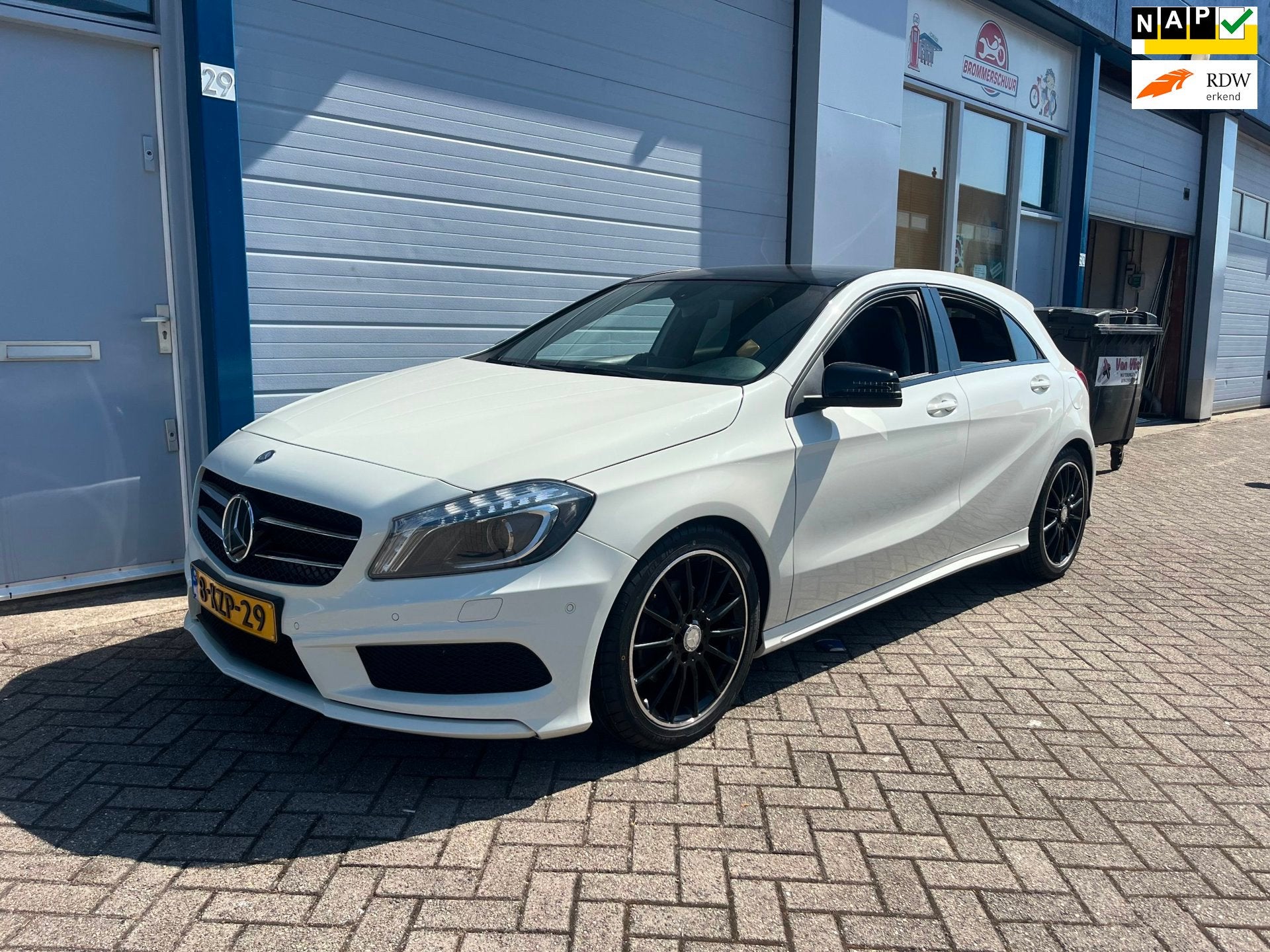 Mercedes-Benz A-klasse 200 Ambition, Navigatiesysteem, Gebruikt, Wit, Bedrijf