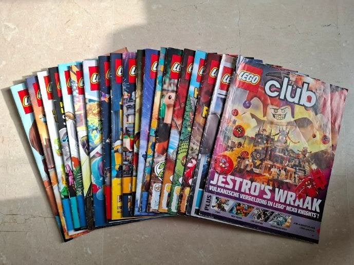 19 LEGO tijdschriften, Meerdere stripboeken, Ophalen of Verzenden, Zo goed als nieuw