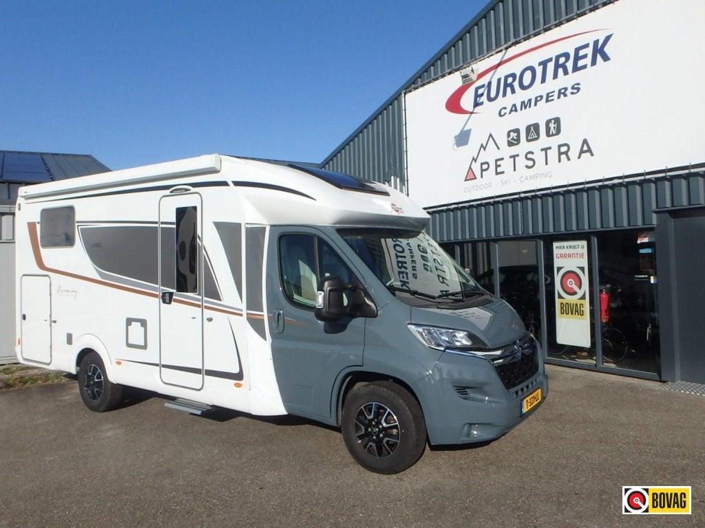 Bürstner Lyseo Harmony Line 690 T, Caravans en Kamperen, Campers, Koelkast, Standaard zit, Luifel, Bedrijf
