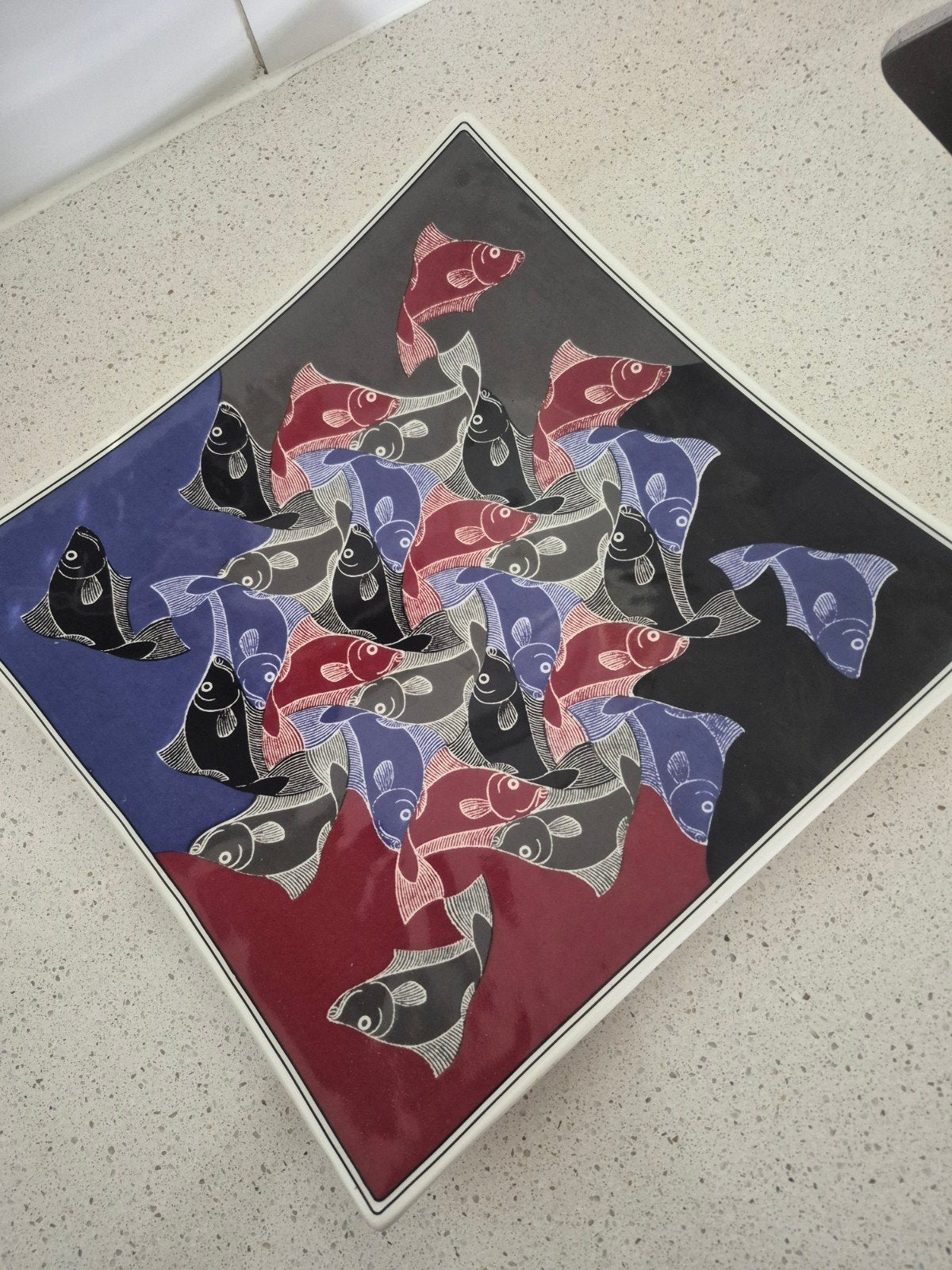 M.C. Escher Holland Limited Edition bord vis, Antiek en Kunst, Ophalen of Verzenden