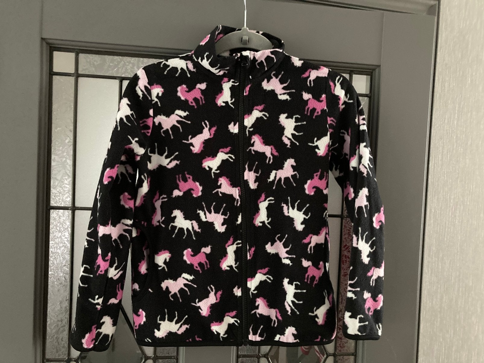 Fleece vest paarden print maat 135/140, Kinderen en Baby's, Kinderkleding | Maat 134, Ophalen of Verzenden, Zo goed als nieuw