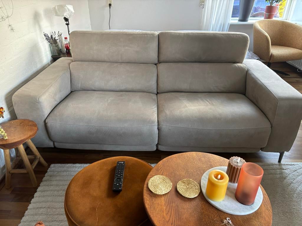 Comfortabele elektrische 2-zitsbank met relaxfunctie, Ophalen, Gebruikt, 150 tot 200 cm, Tweepersoons