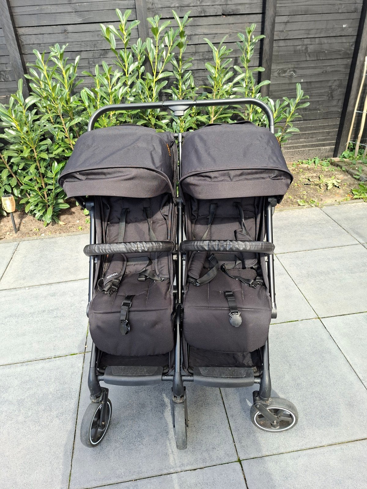 Deryan Duowagen Tweeling Buggy - Compact en Handig, Kinderen en Baby's, Duowagen, Zo goed als nieuw, Ophalen, Kinderwagen