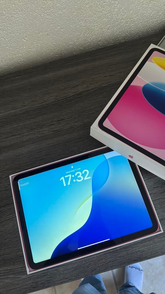 Ipad met garantie 64 GB Nieuw van 2025 10th generation, Telecommunicatie, Mobiele telefoons | Apple iPhone, Ophalen of Verzenden