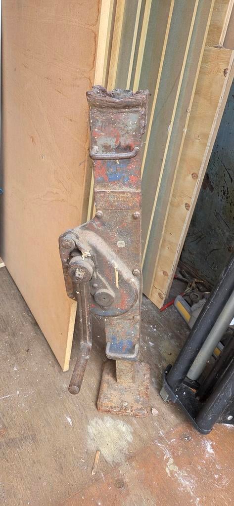 Kelderwind - 2 stuks Hefwerktuig 3e is verkocht, Ophalen of Verzenden, Gebruikt