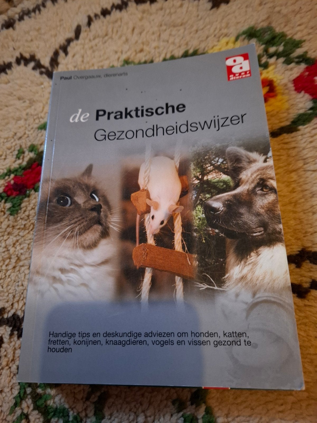 De Praktische Gezondheidswijzer voor diverse huisdieren, Ophalen of Verzenden, Gelezen, Honden, Paul Overgaauw