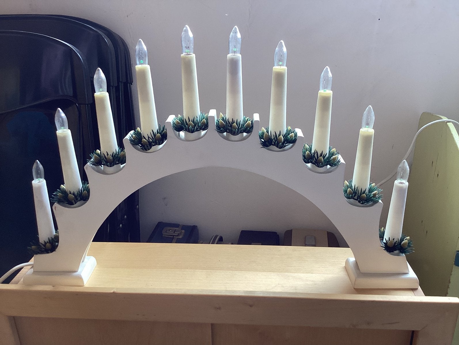 Kersttrapje met doos lichtjes doen het., Ophalen