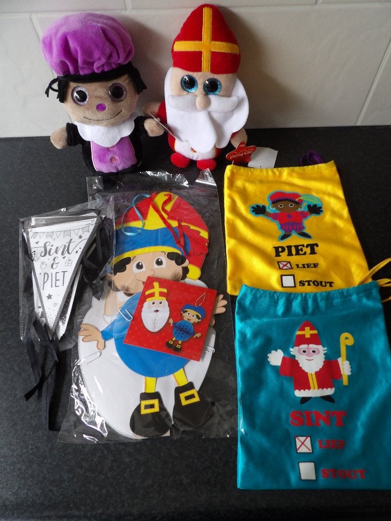 nieuw en z.g.a.n sint en piet pakket, Ophalen of Verzenden, Nieuw