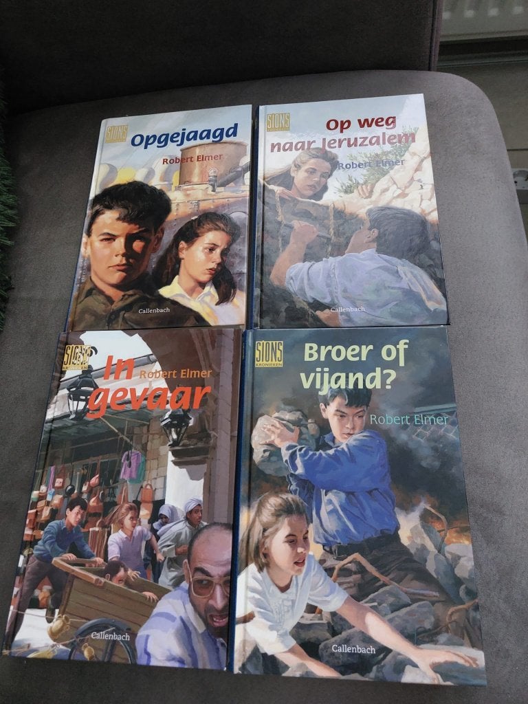 Sions kronieken Robert Elmer 4 delen Opgejaagd etc., Boeken, Ophalen of Verzenden, Zo goed als nieuw